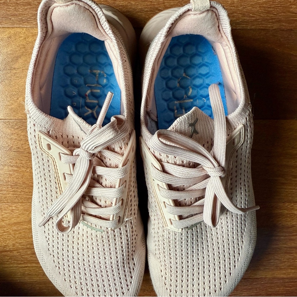 Flux Stylish Women's Sneakers in Blush Color - Picture 5 of 7